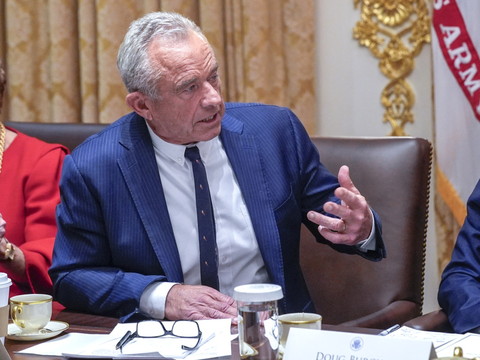 Covid: enquête américaine sur de possibles décès liés aux vaccins