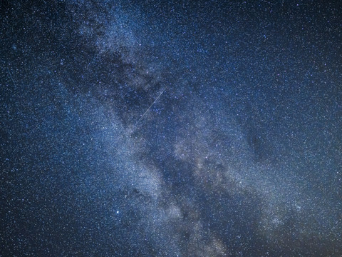 Une pluie d'étoiles filantes atteint son apogée dans la nuit