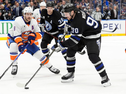 Nino Niederreiter victorieux pour son 1000e match