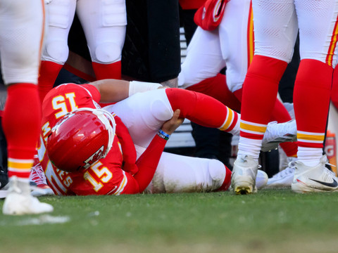 Les Chiefs manquent les play-off, Mahomes blessé aux ligaments