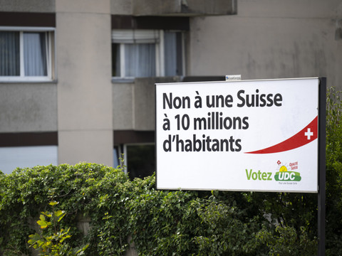 Les sénateurs rejettent l'initiative 