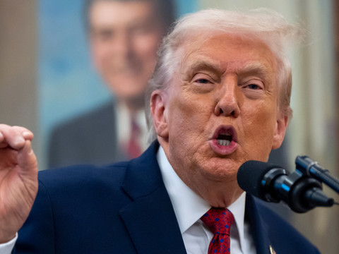 Trump poursuit la BBC pour 10 milliards de dollars