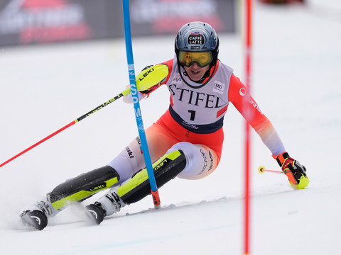 Slalom de Courchevel: Holdener pour un podium?