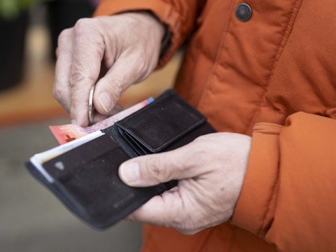 Le National veut donner une nouvelle chance aux personnes endettées