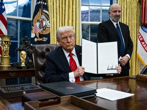 Trump a pris plus de décrets en 2025 qu'au cours de son 1er mandat