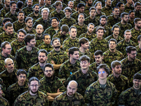 Le Parlement met sous toit le projet de flexibilisation de l'armée