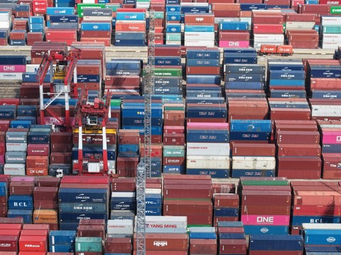 Le commerce extérieur suisse au ralenti en novembre