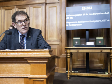 Les sénateurs ne veulent pas autant économiser que le gouvernement