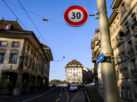 Fribourg: le 30 km/h restera l'exception sur le réseau cantonal