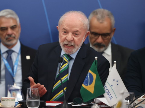 Lula et Milei aux antipodes face au risque de conflit au Venezuela