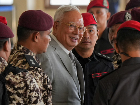 Malaisie: l'ex-Premier ministre Najib Razak reste en prison