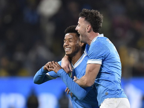 Naples remporte la Supercoupe d'Italie