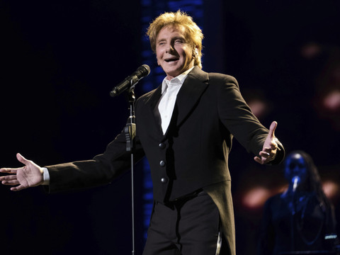 Le chanteur Barry Manilow atteint d'un cancer du poumon