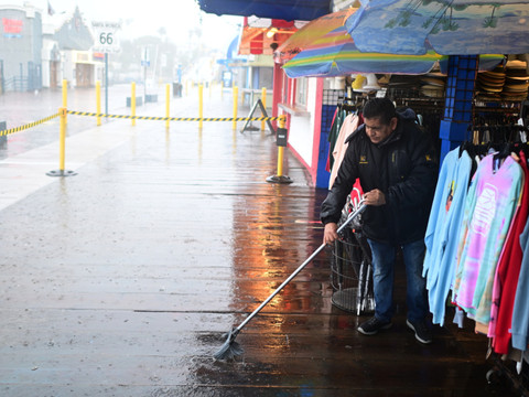 Etat d'urgence à Los Angeles face au risque d'inondations pour Noël