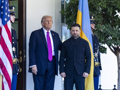 Zelensky doit s'entretenir avec Trump dimanche en Floride