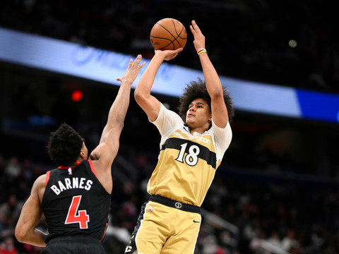 Kyshawn George décisif, les Wizards victorieux