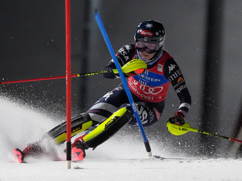 Shiffrin pour un 6e succès d'affilée en slalom