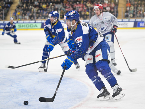 Coupe Spengler: Davos rejoint Fribourg en demi-finale