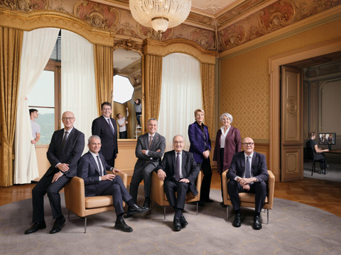 Jeunesse et collégialité pour la photo 2026 du Conseil fédéral