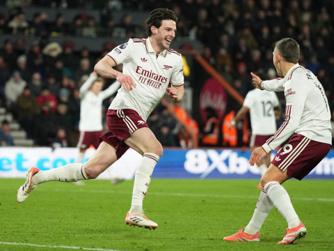 Premier League: Arsenal garde Aston Villa à distance