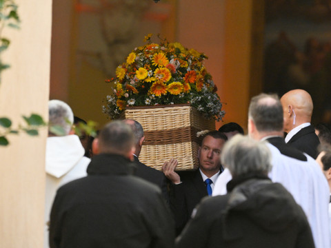 Saint-Tropez dit adieu à BB, simplement et en musique