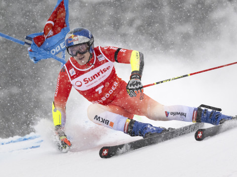 Odermatt gagne son 5e géant de suite à Adelboden