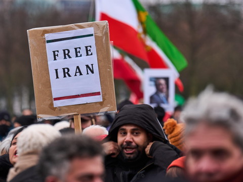 Iran: la mobilisation ne faiblit pas, craintes d'une répression