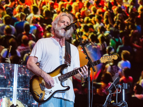 Bob Weir, guitariste des Grateful Dead, est mort à 78 ans
