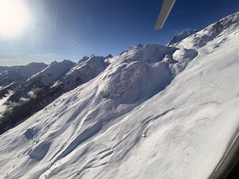 Un snowboardeur blessé lors d’une avalanche à Kippel (VS)
