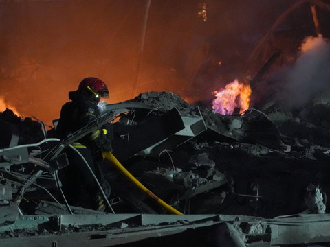 Ukraine: des frappes russes font quatre morts près de Kharkiv