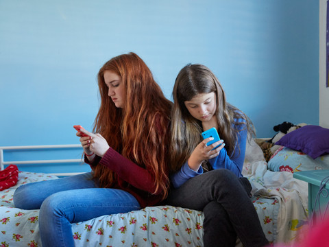 Plus de 80% des Suisses pour un âge limite pour les réseaux sociaux