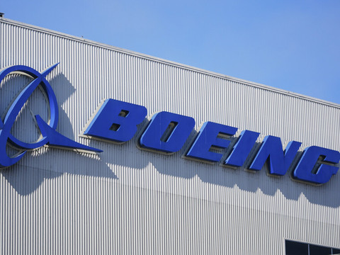 Boeing a vendu davantage d'avions qu'Airbus en 2025, une première