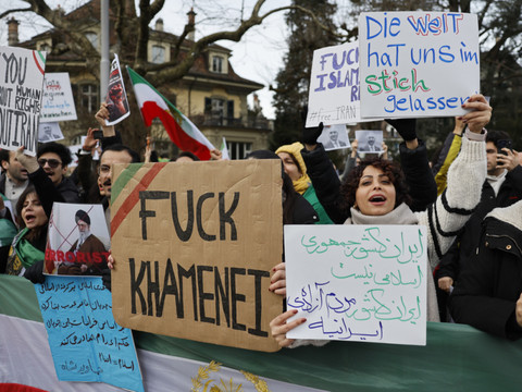 À Berne, environ 200 personnes manifestent contre le régime iranien