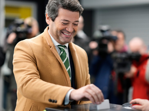 Présidentielle au Portugal: candidat socialiste en tête du 1er tour