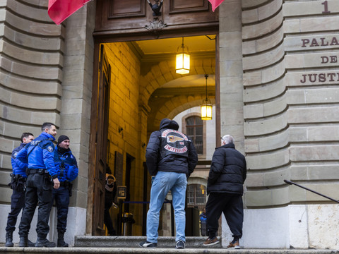 Bandidos/Hells Angels: 8 et 15 ans requis pour les deux tireurs