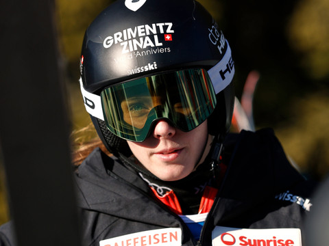 Camille Rast 2e du géant derrière la patronne Julia Scheib