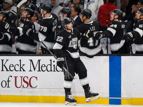 Deux points pour Fiala, une victoire pour les Kings