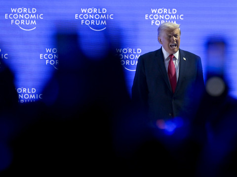 Donald Trump loue sa politique domestique à Davos