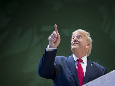 Groenland: Trump lève ses menaces et annonce un 