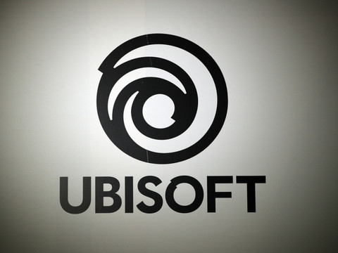 Ubisoft se réorganise et plonge en bourse, les salariés inquiets