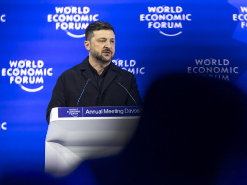 Zelensky prononce un discours critique envers l'Europe à Davos