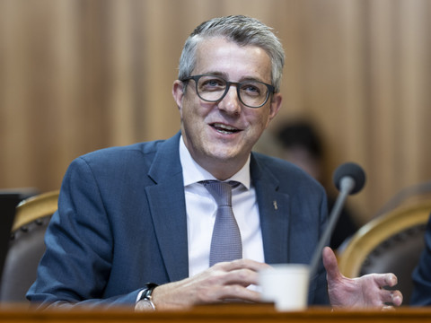 Délits sexuels: le coprésident du PLR veut des peines qui font mal