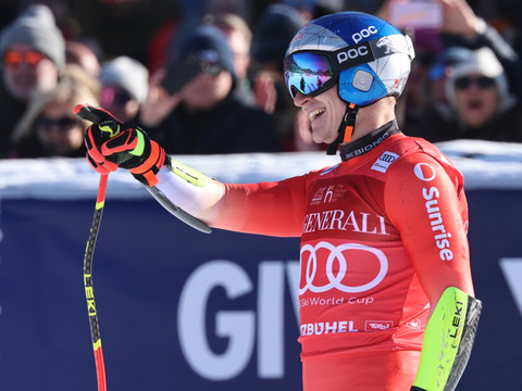 Kitzbühel: Marco Odermatt gagne le super-G comme l'an passé