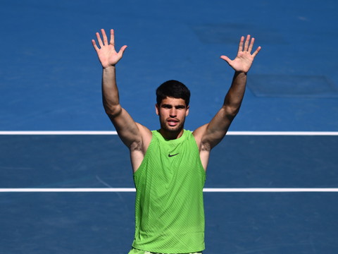 Alcaraz et Sabalenka passent en quarts sans trembler