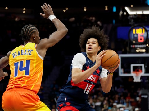 Kyshawn George sort sur blessure