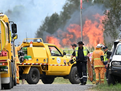 Australie: centaines de personnes appelées à évacuer face aux feux