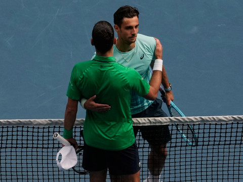Open d'Australie: Djokovic en demies après l'abandon de Musetti