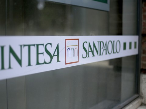 Intesa Sanpaolo: bénéfice net supérieur aux attentes en 2025