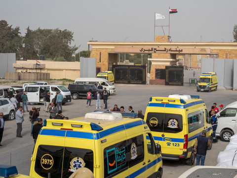 Des Palestiniens quittent Gaza pour se faire soigner en Egypte