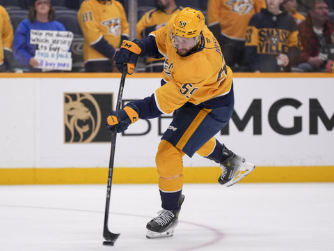 Josi brille, les Preds renversent St. Louis